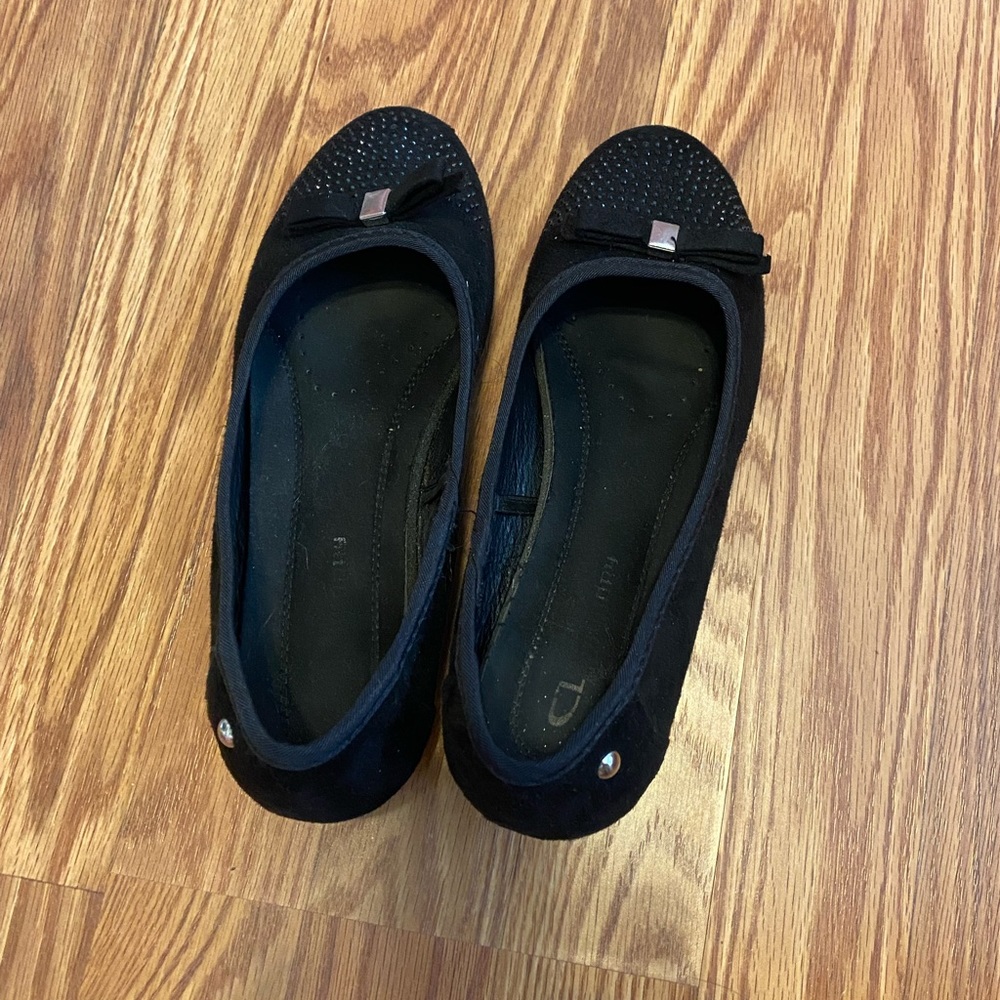 Black flats